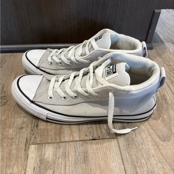 Converse Cream High-Top Sneakers Size 10 Woman’s / 8 Men’s - Picture 5 of 8